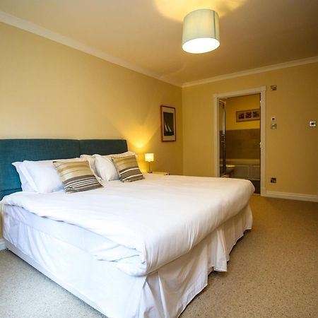 Turnberry Apartments Chambre photo