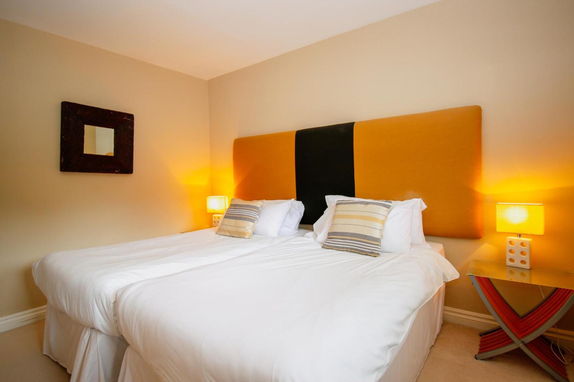 Turnberry Apartments Chambre photo